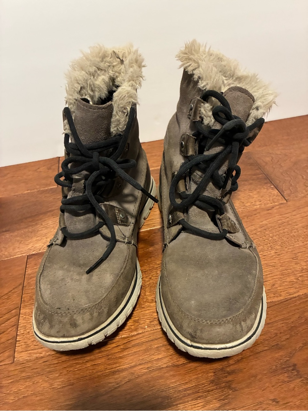 Sorel Women’s Cozy Joan boot, Quarry Gray Color Size 7.5 Warm